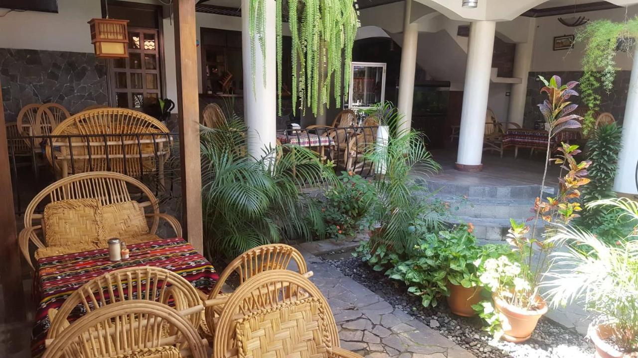 Shanti Shanti Hotel & Restaurante San Pedro La Laguna Exterior photo